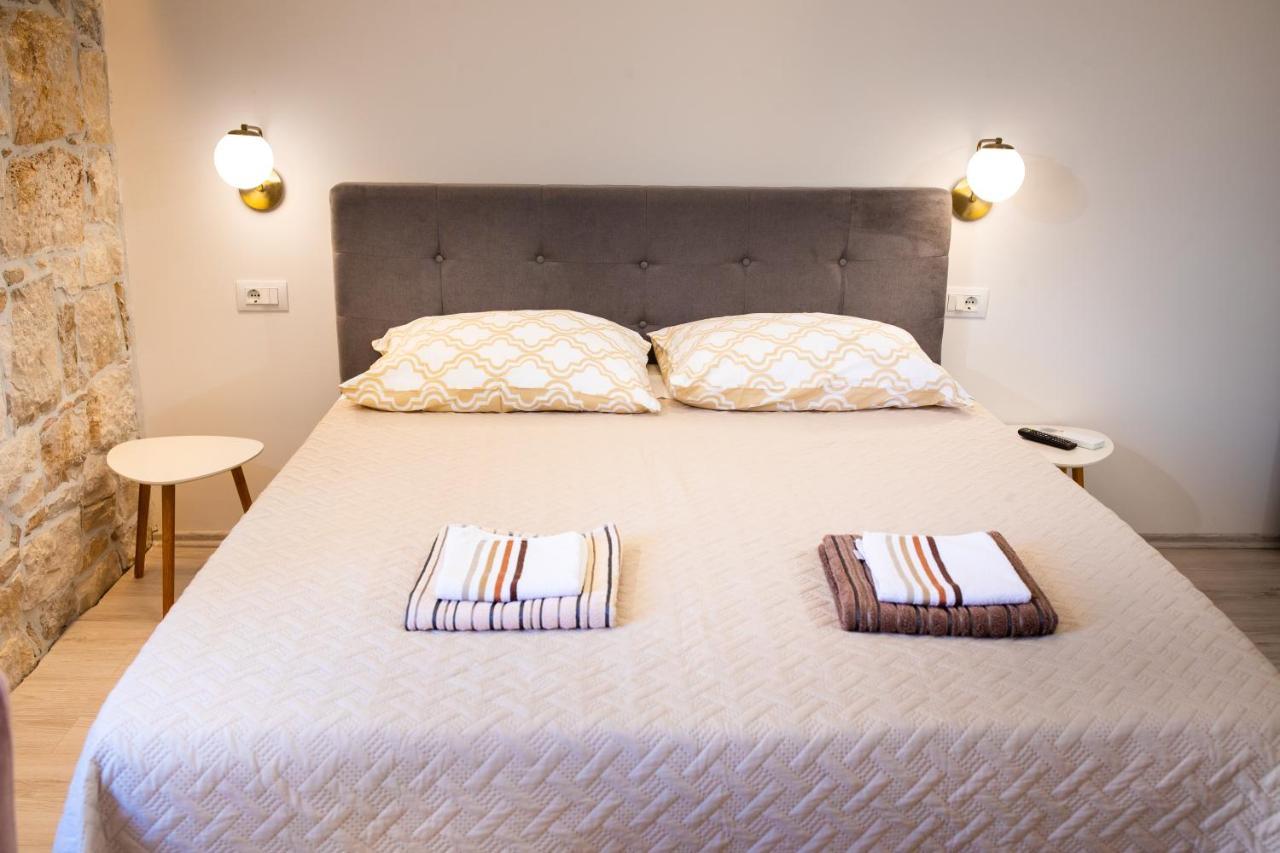 Apartments And Rooms Luan Rovinj Extérieur photo