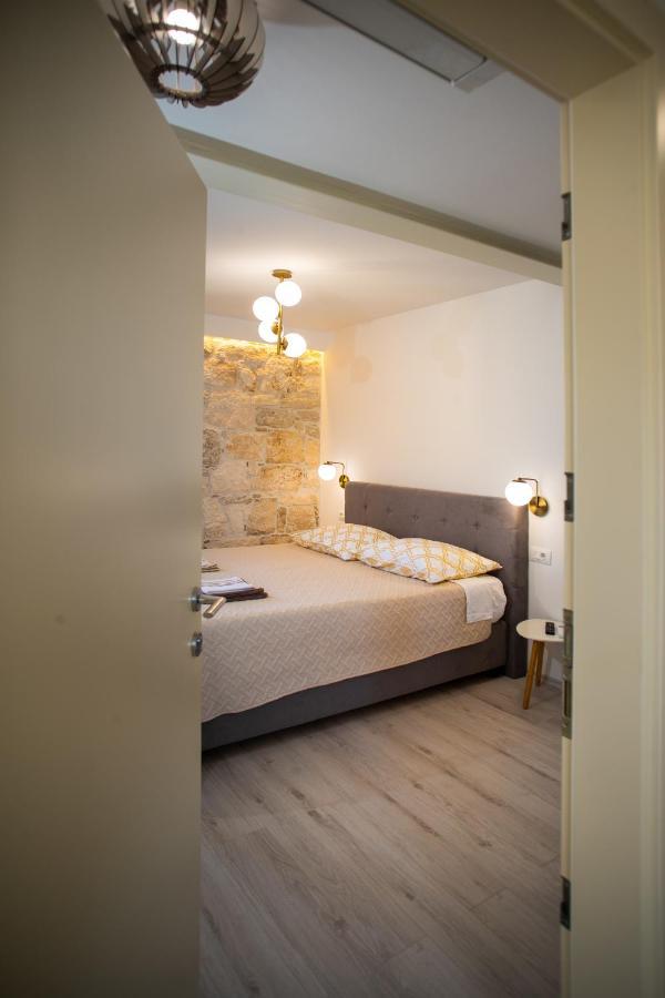 Apartments And Rooms Luan Rovinj Extérieur photo