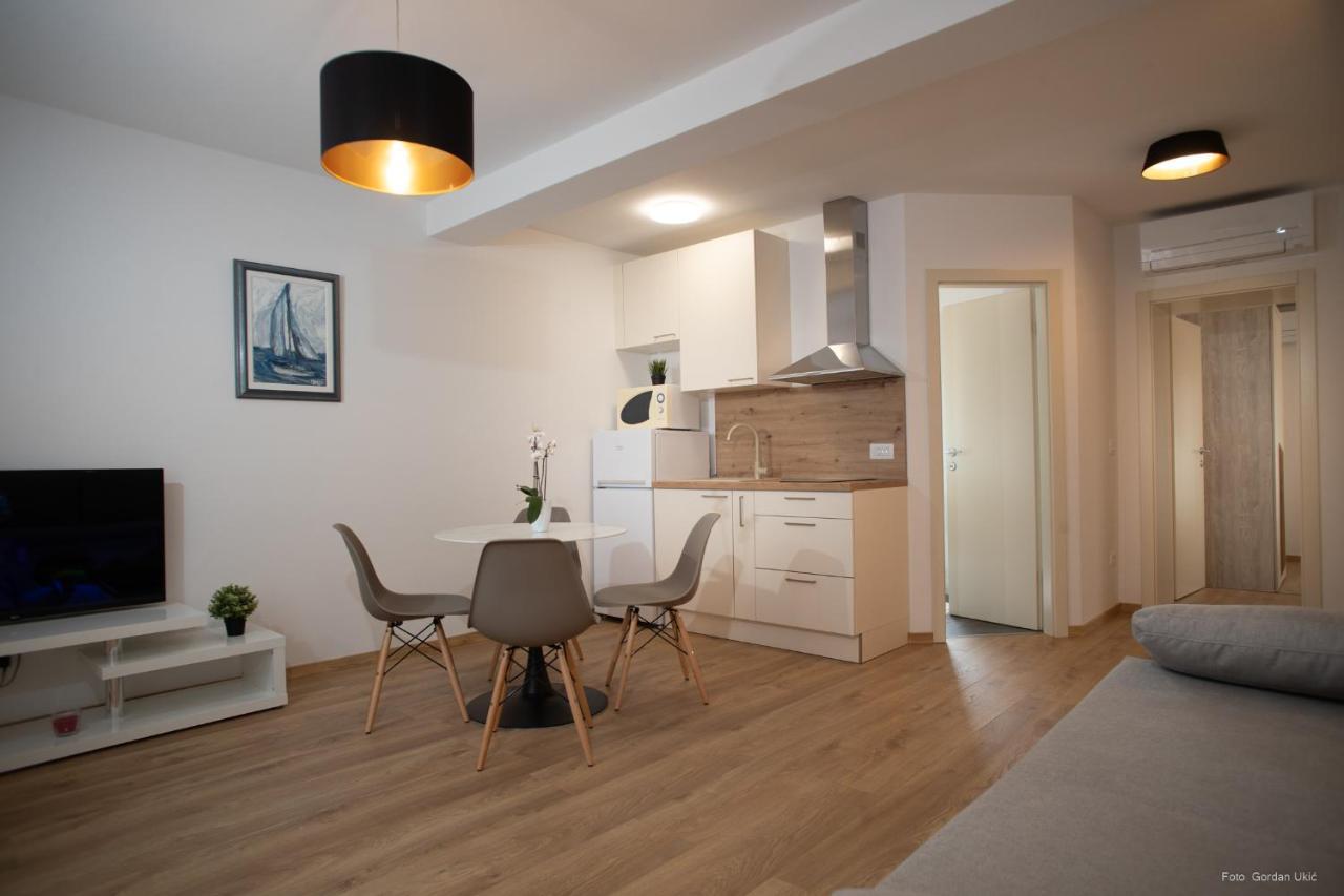 Apartments And Rooms Luan Rovinj Extérieur photo