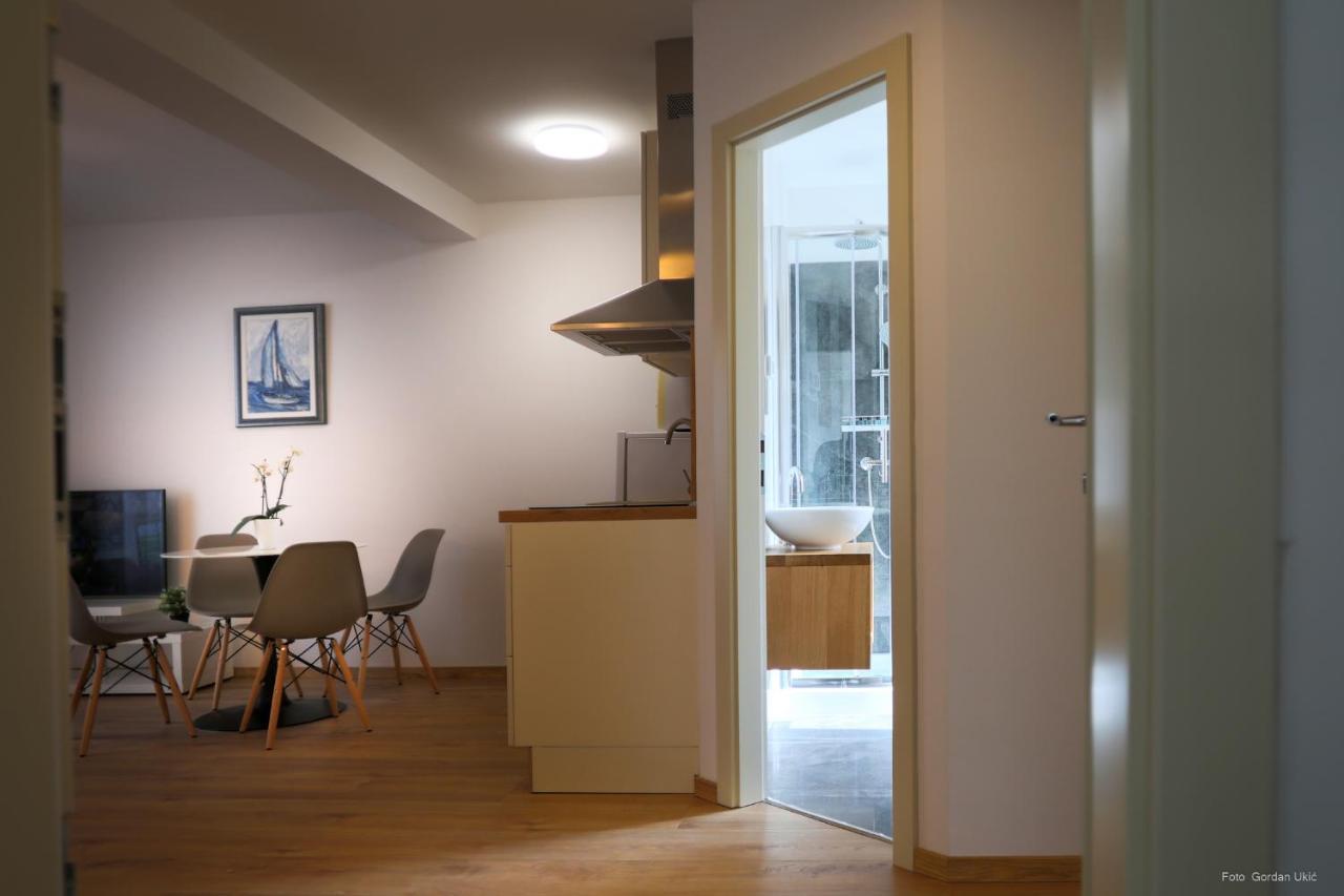 Apartments And Rooms Luan Rovinj Extérieur photo