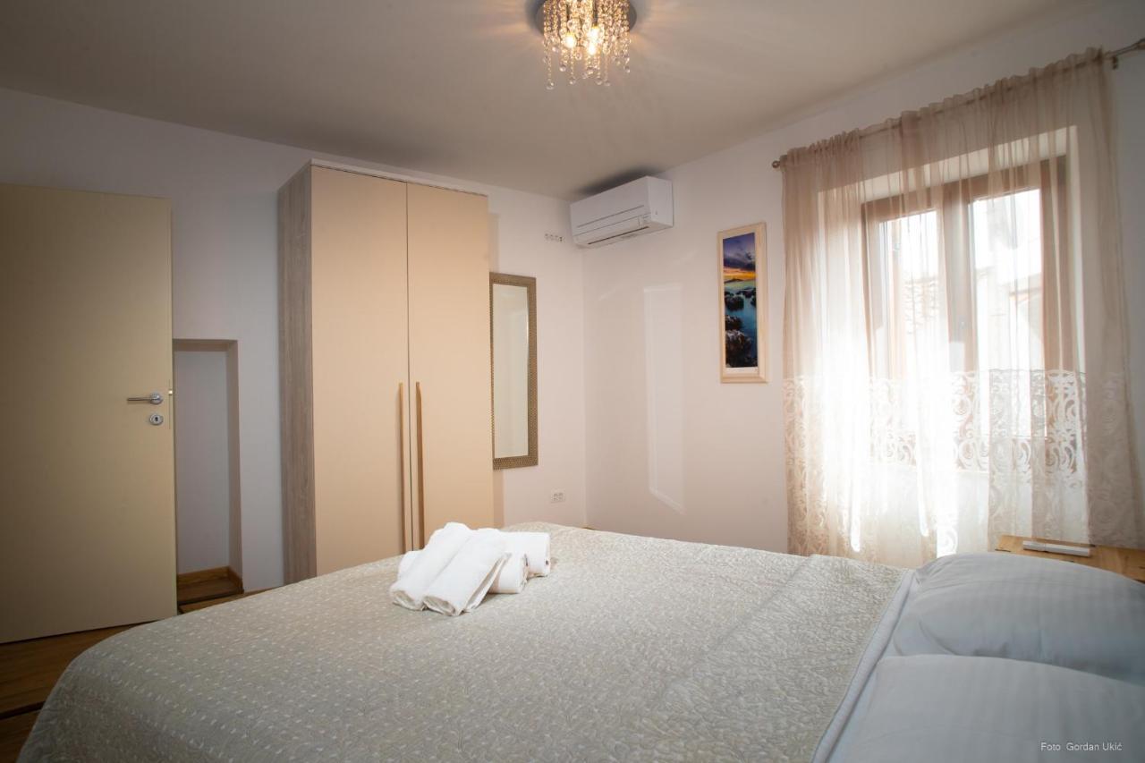 Apartments And Rooms Luan Rovinj Extérieur photo